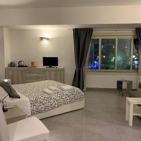 Myb Appartement Napels Buitenkant foto