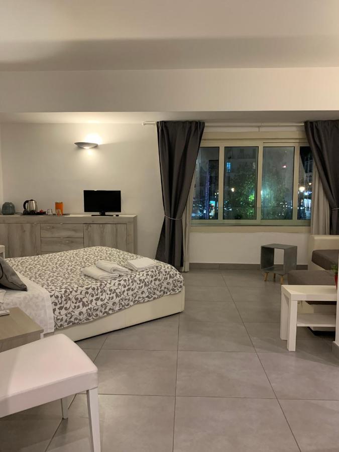 Myb Appartement Napels Buitenkant foto