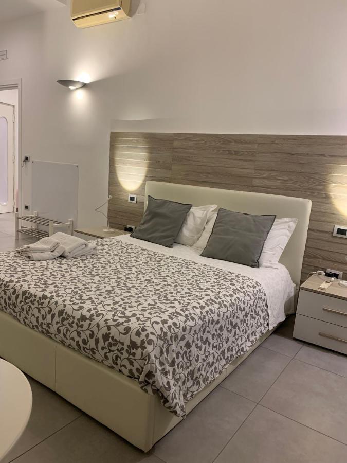 Myb Appartement Napels Buitenkant foto