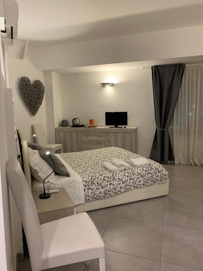 Myb Appartement Napels Buitenkant foto