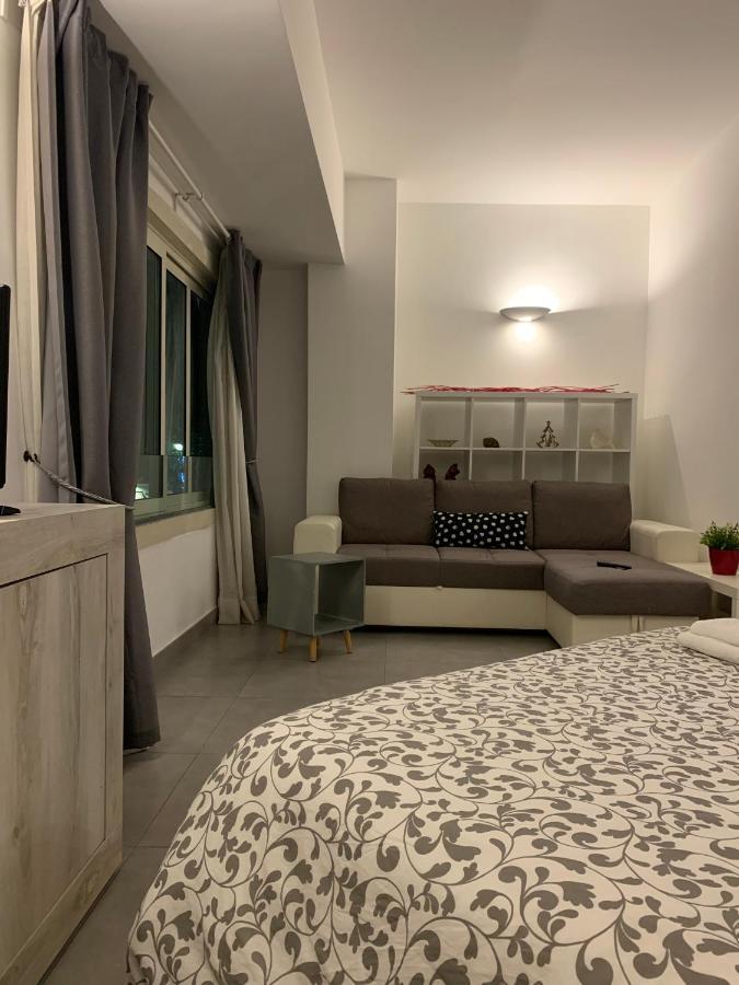 Myb Appartement Napels Buitenkant foto