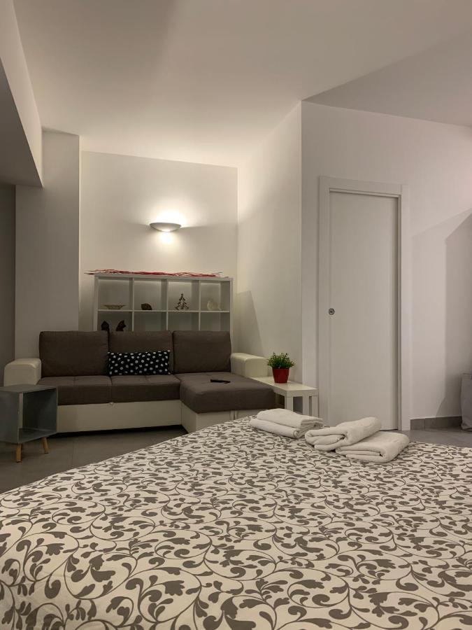 Myb Appartement Napels Buitenkant foto