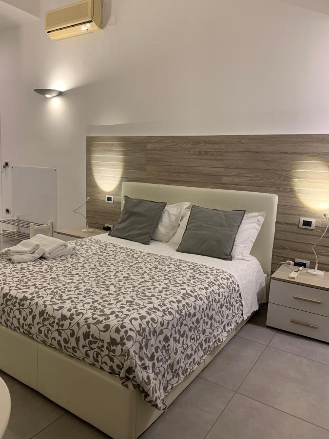Myb Appartement Napels Buitenkant foto