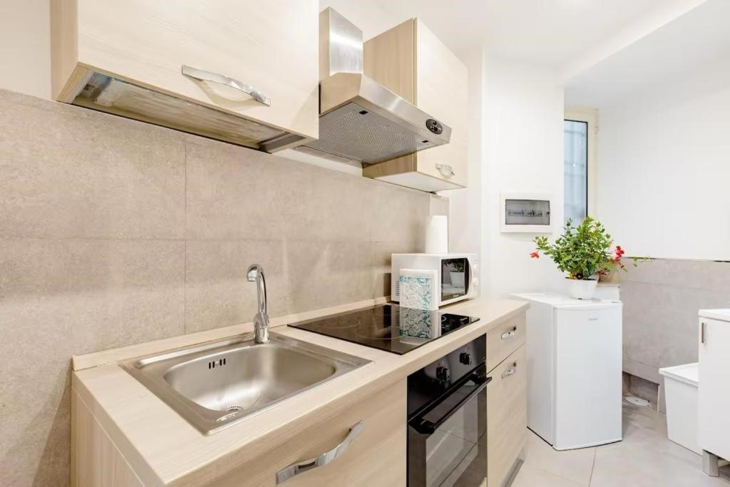 Myb Appartement Napels Buitenkant foto