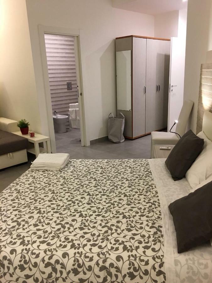 Myb Appartement Napels Buitenkant foto