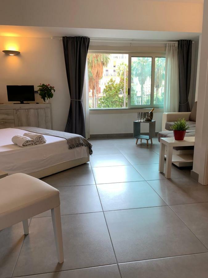 Myb Appartement Napels Buitenkant foto